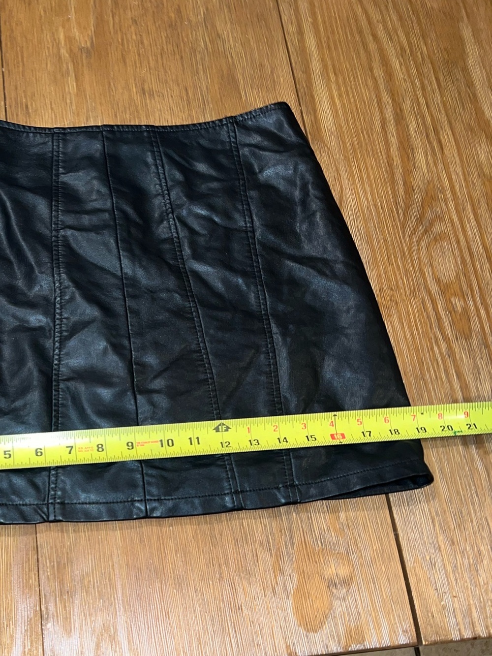 Free People Black Vegan Leather Seamed Mini Skirt - Size 10 - Picture 7 of 10
